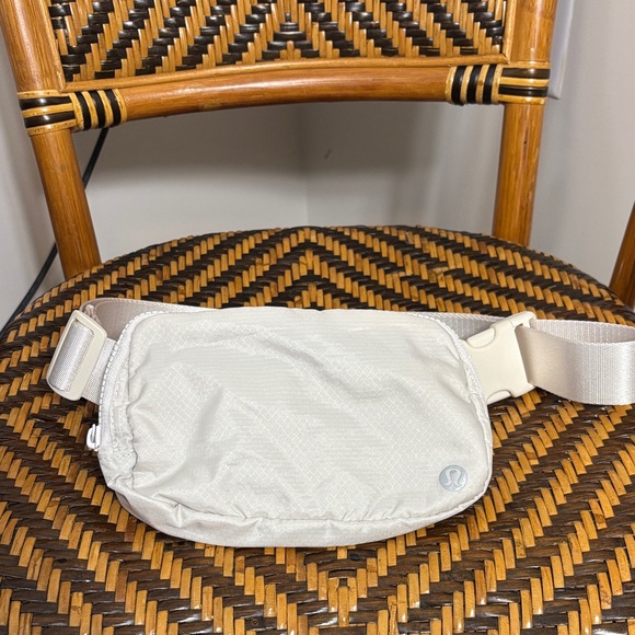 lululemon athletica Handbags - Lululemon Belt Bag